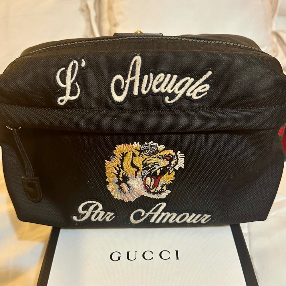 GUCCI SALE‼️ Techno Canvas Tiger Waist Bag/Backpack “L’ Aveuge Par Amour”